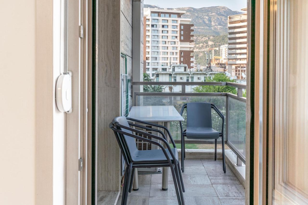 Fontana Mediteran Properties Budva Luaran gambar