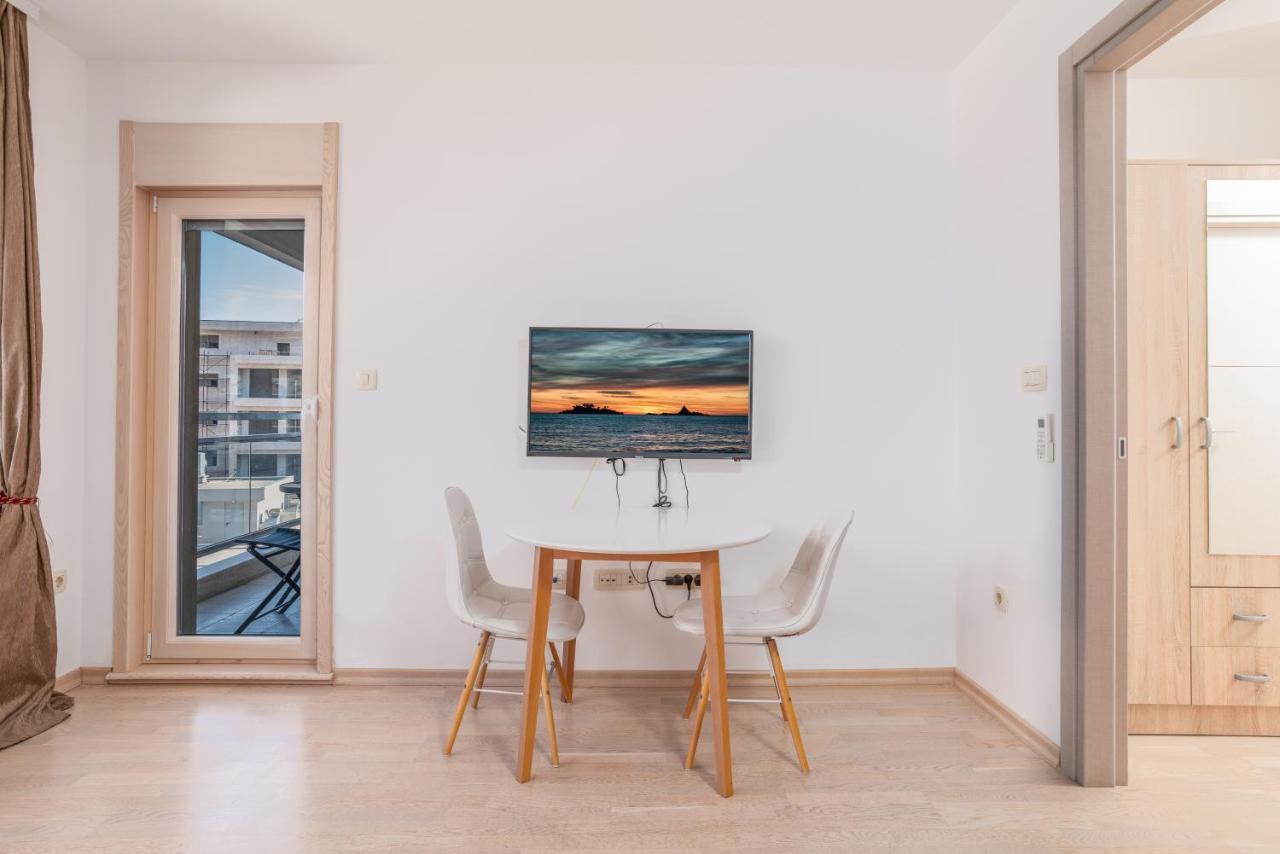 Fontana Mediteran Properties Budva Luaran gambar
