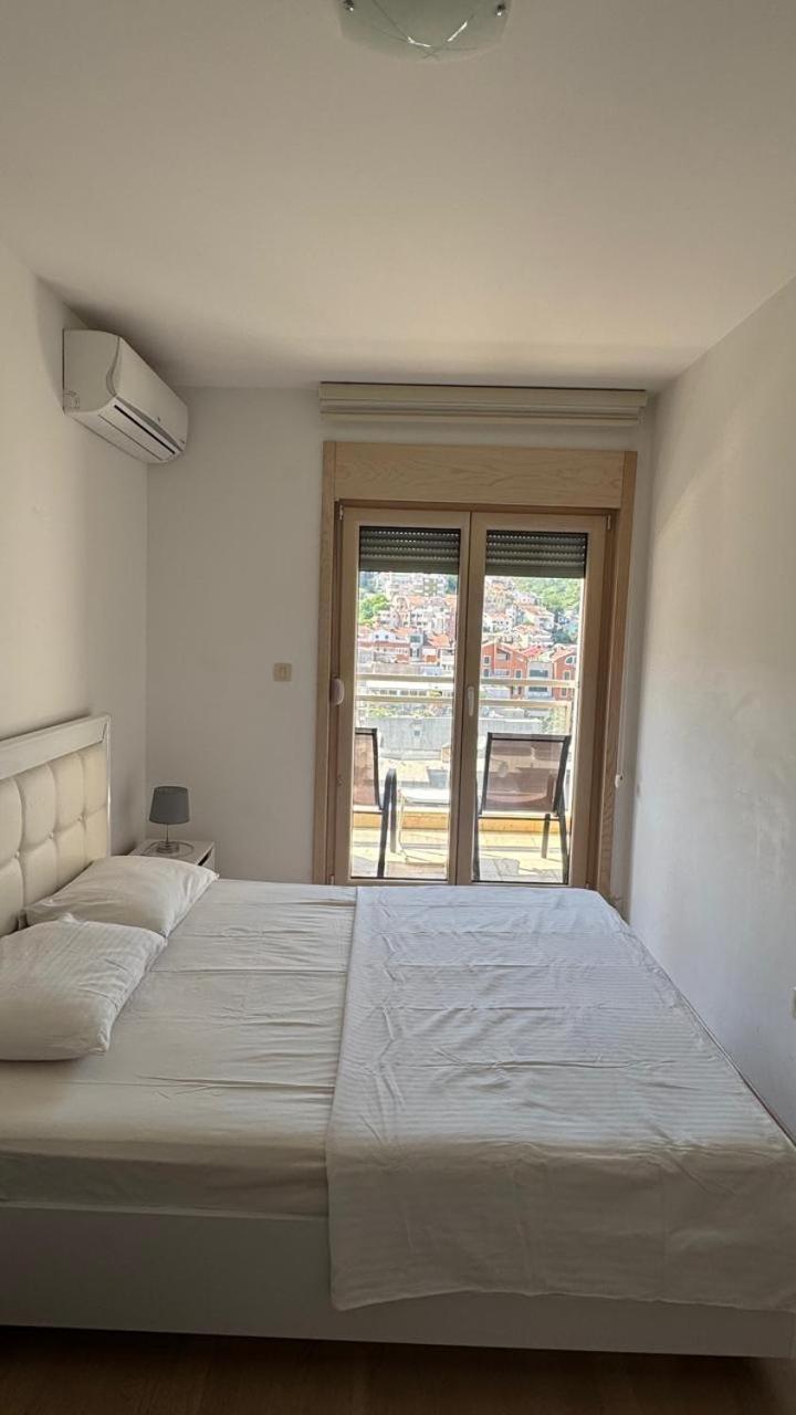 Fontana Mediteran Properties Budva Luaran gambar
